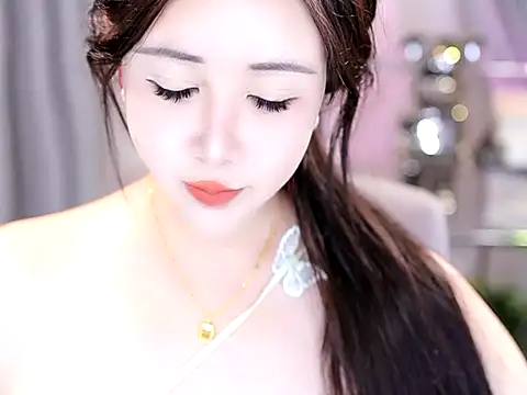 Snapshot of Qiaoqiao_ chatting on 10.18.25 Qiaoqiao online show from 10.18.25