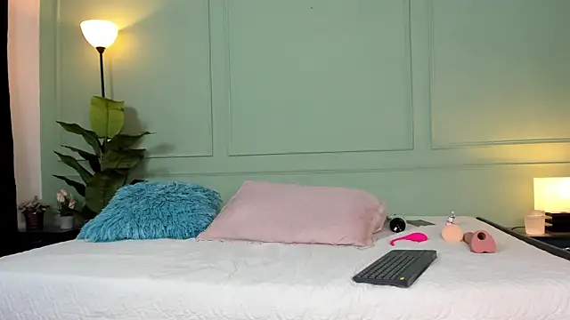 Emma Rosess online show from 12.13.24