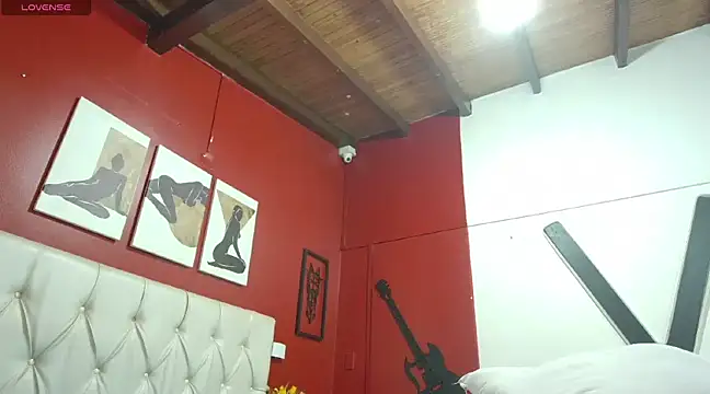 Snapshot of ysabel_sanchez4 chatting on 03.19.25 ysabel sanchez4 online show from 03.19.25