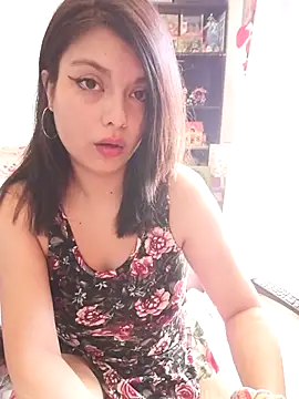 Snapshot of mia__katt chatting on 02.04.25 mia katt online show from 02.04.25