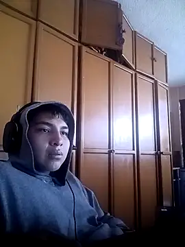 Snapshot of LoganFinds chatting on 10.01.25 LoganFinds online show from 10.01.25