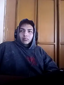 Snapshot of LoganFinds chatting on 10.27.25 LoganFinds online show from 10.27.25