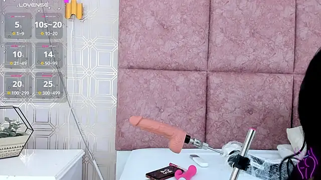 LilitRobins online show from 01.25.25