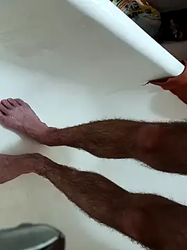 Snapshot of AndreiInsky chatting on 02.19.25 AndreiInsky online show from 02.19.25