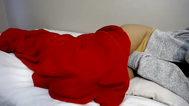 Snapshot of Carameldip chatting on 03.16.25 Carameldip online show from 03.16.25