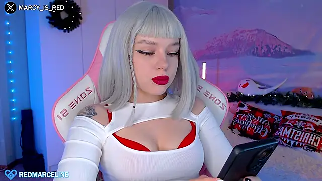 Snapshot of meowceline chatting on 12.18.24 meowceline online show from 12.18.24