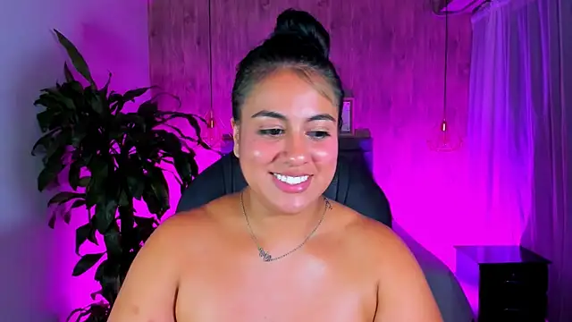 Xisu  online show from 02.22.25