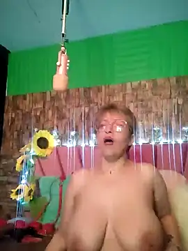 Snapshot of Isabelle_Lov18 chatting on 01.03.25 Isabelle Lov18 online show from 01.03.25