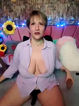 Snapshot of Isabelle_Lov18 chatting on 03.03.25 Isabelle Lov18 online show from 03.03.25