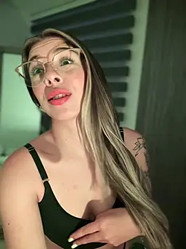 AmmyCollinsW online show from 03.13.25