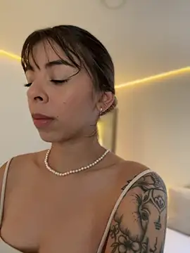 AmmyCollinsW online show from 11.27.25