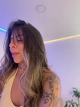AmmyCollinsW online show from 04.21.26