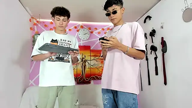 Snapshot of Fresahot2005 chatting on 02.08.25 Fresahot2005 online show from 02.08.25