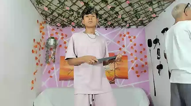 Snapshot of Fresahot2005 chatting on 03.09.25 Fresahot2005 online show from 03.09.25