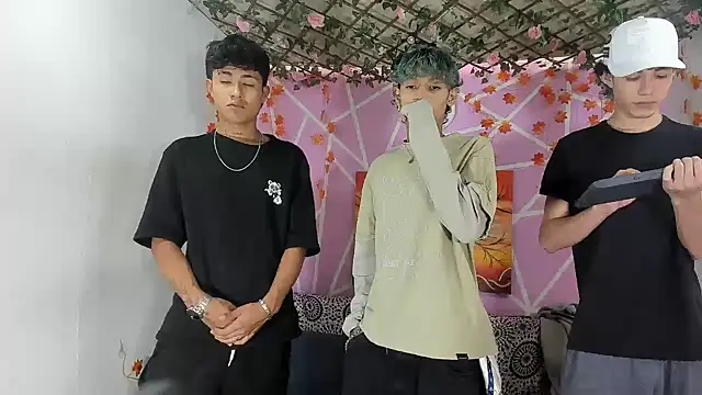 Fresahot2005 online show from 11.28.25