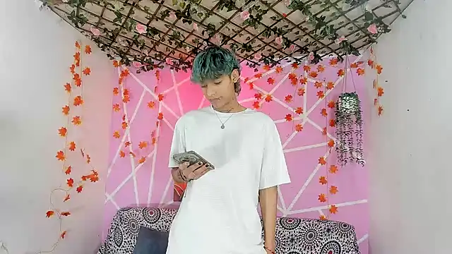 Fresahot2005 online show from 12.01.25