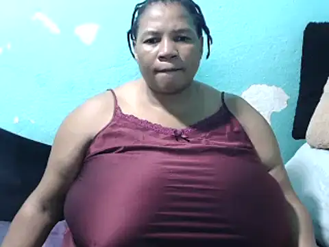 Snapshot of Bustyslave48 chatting on 12.26.24 Bustyslave48 online show from 12.26.24