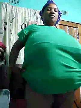 Snapshot of Bustyslave48 chatting on 09.10.25 Bustyslave48 online show from 09.10.25