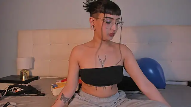 Snapshot of Cintya_Kros chatting on 12.02.24 Cintya Kros online show from 12.02.24