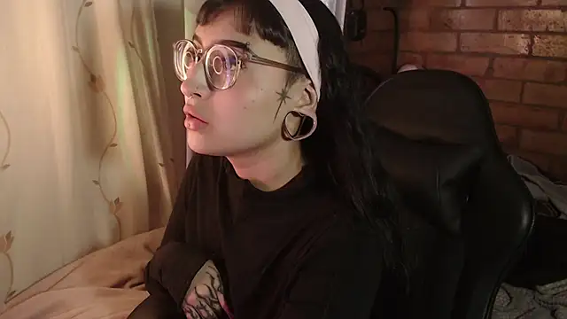 Snapshot of Cintya_Kros chatting on 04.07.26 Cintya Kros online show from 04.07.26