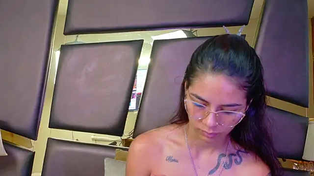 NicoleEsposito online show from 11.27.25