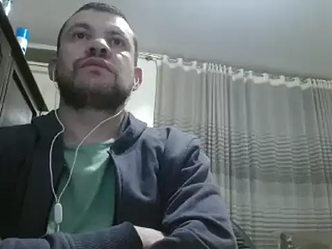 Snapshot of camiloking1720 chatting on 12.19.24 camiloking1720 online show from 12.19.24