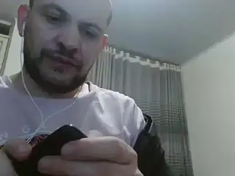 Snapshot of camiloking1720 chatting on 01.12.25 camiloking1720 online show from 01.12.25