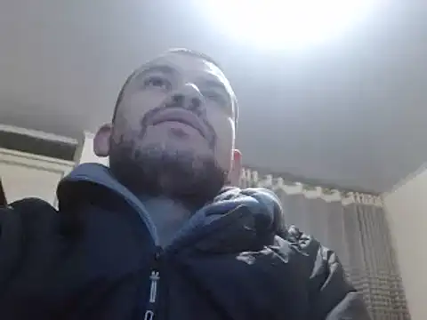 Snapshot of camiloking1720 chatting on 01.13.25 camiloking1720 online show from 01.13.25