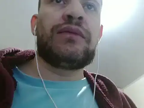 Snapshot of camiloking1720 chatting on 01.14.25 camiloking1720 online show from 01.14.25