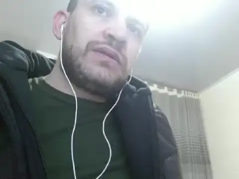 Snapshot of camiloking1720 chatting on 01.19.25 camiloking1720 online show from 01.19.25