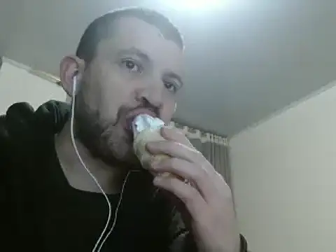 Snapshot of camiloking1720 chatting on 01.20.25 camiloking1720 online show from 01.20.25