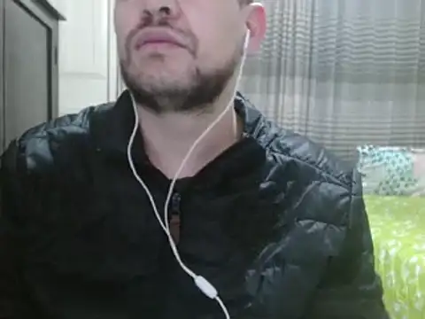 Snapshot of camiloking1720 chatting on 01.20.25 camiloking1720 online show from 01.20.25