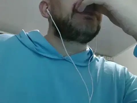 Snapshot of camiloking1720 chatting on 01.23.25 camiloking1720 online show from 01.23.25