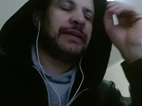 Snapshot of camiloking1720 chatting on 01.24.25 camiloking1720 online show from 01.24.25