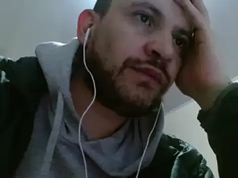 Snapshot of camiloking1720 chatting on 01.24.25 camiloking1720 online show from 01.24.25