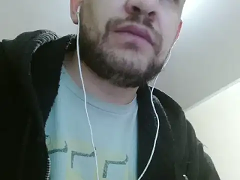 Snapshot of camiloking1720 chatting on 01.26.25 camiloking1720 online show from 01.26.25