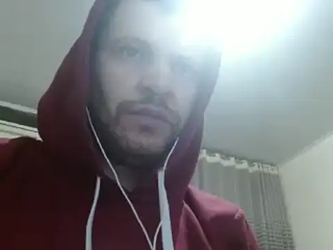 Snapshot of camiloking1720 chatting on 01.26.25 camiloking1720 online show from 01.26.25