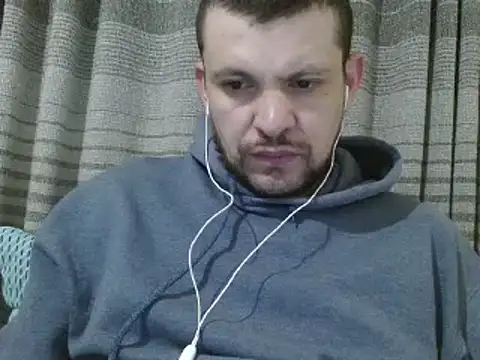 Snapshot of camiloking1720 chatting on 01.31.25 camiloking1720 online show from 01.31.25