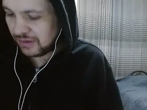 Snapshot of camiloking1720 chatting on 02.01.25 camiloking1720 online show from 02.01.25