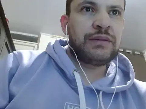 Snapshot of camiloking1720 chatting on 02.03.25 camiloking1720 online show from 02.03.25