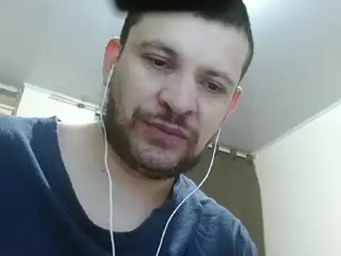 Snapshot of camiloking1720 chatting on 02.03.25 camiloking1720 online show from 02.03.25