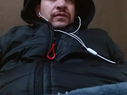 Snapshot of camiloking1720 chatting on 02.05.25 camiloking1720 online show from 02.05.25