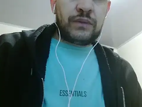 Snapshot of camiloking1720 chatting on 02.10.25 camiloking1720 online show from 02.10.25