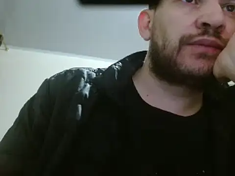 Snapshot of camiloking1720 chatting on 02.13.25 camiloking1720 online show from 02.13.25