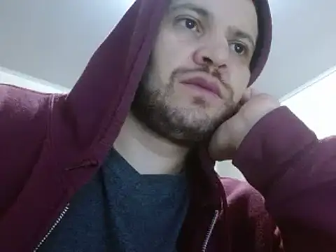 Snapshot of camiloking1720 chatting on 02.26.25 camiloking1720 online show from 02.26.25