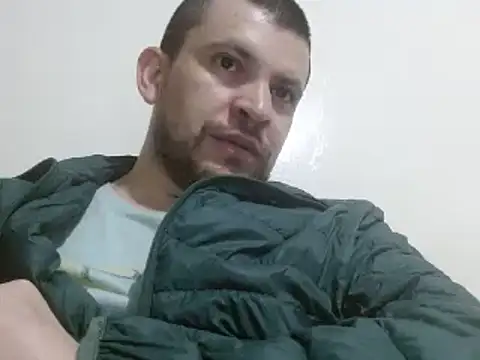 Snapshot of camiloking1720 chatting on 02.27.25 camiloking1720 online show from 02.27.25