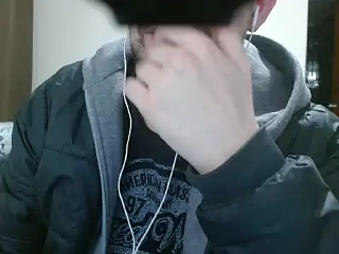 Snapshot of camiloking1720 chatting on 02.28.25 camiloking1720 online show from 02.28.25