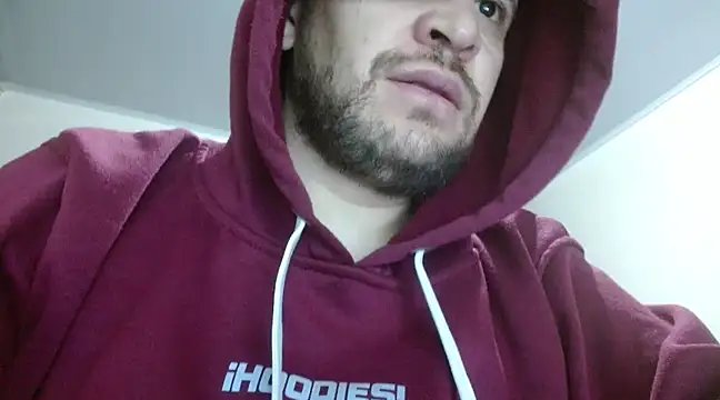 Snapshot of camiloking1720 chatting on 03.13.25 camiloking1720 online show from 03.13.25