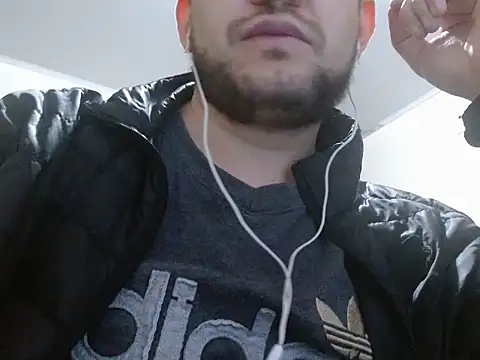 Snapshot of camiloking1720 chatting on 09.11.25 camiloking1720 online show from 09.11.25