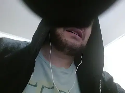 Snapshot of camiloking1720 chatting on 09.13.25 camiloking1720 online show from 09.13.25